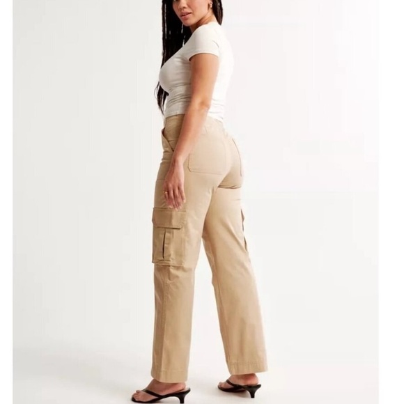 NWT Abercrombie & Fitch Curve Love Relaxed Fit Cargo Pants Tan - Picture 2 of 13